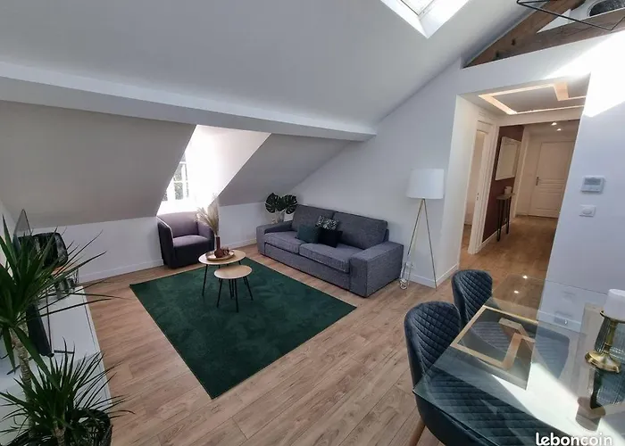 アパート Luminous And Elegant 3br In Hyper Centre ポー