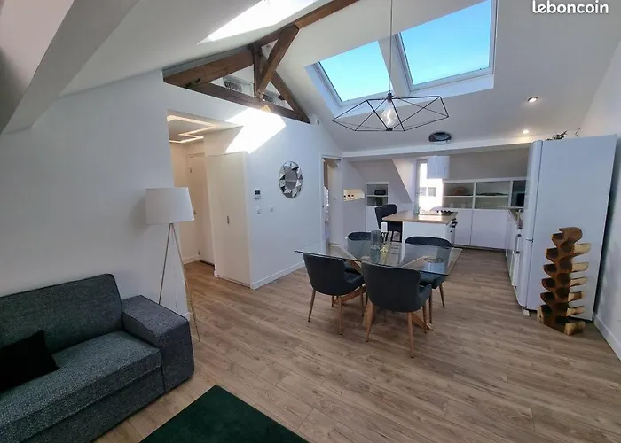 Luminous And Elegant 3br In Hyper Centre ポー